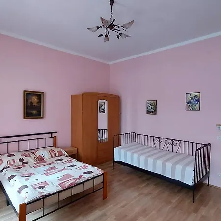 Apartments Festival * Κάρλοβι Βάρι